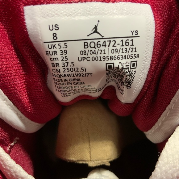 Nike Air Jordan 1 Mid Reverse Chicago BQ6472-161 Red White Womens Size 8 - Picture 8 of 9